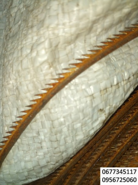 Cамоблокирующаяся пильчатая лента, пильчатая гарнитура для любых типов шляпочных и валичных чесальных машин